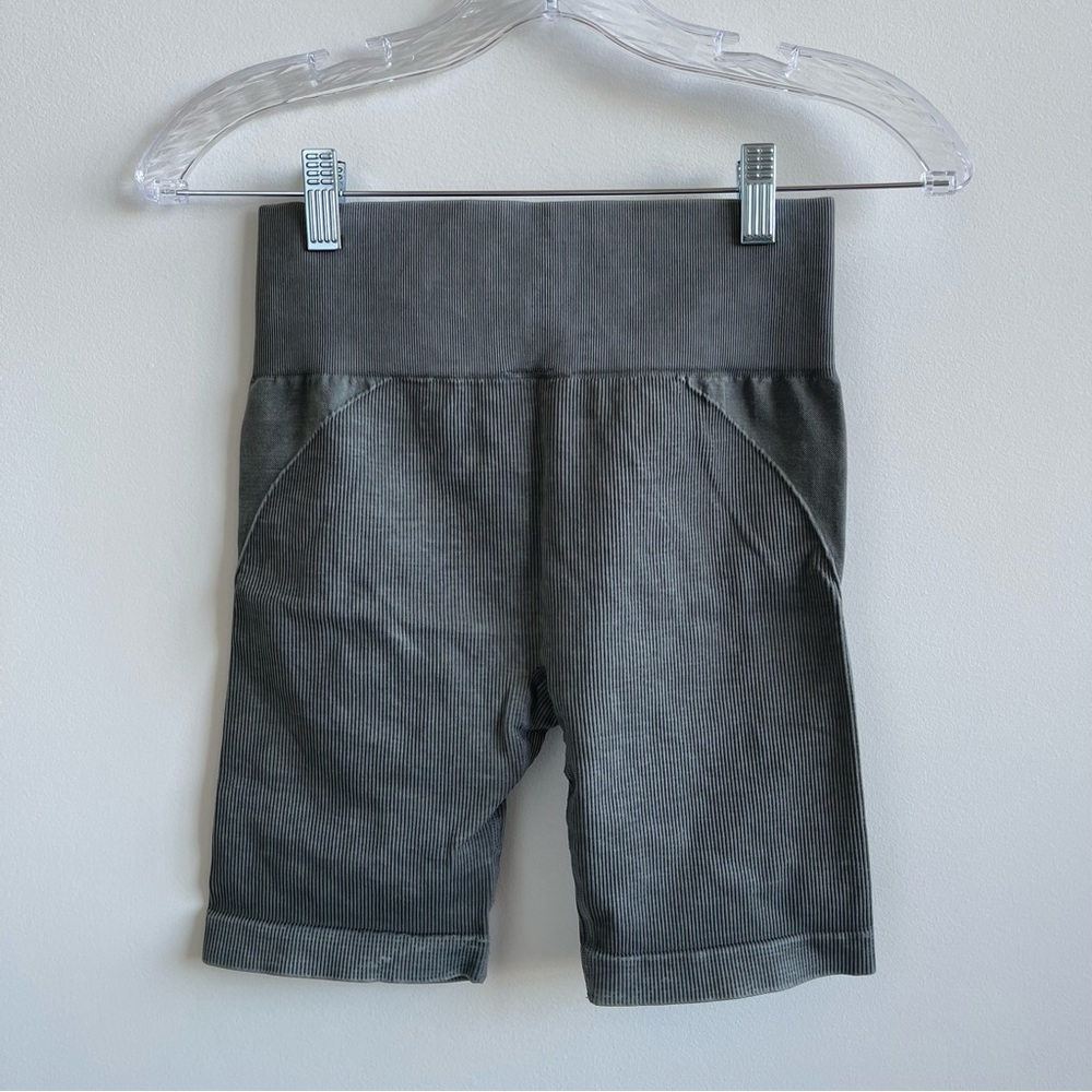 Mono B ribbed bike short size S